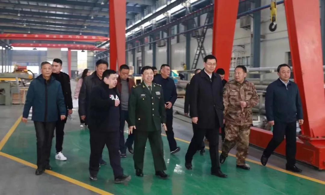 湖北省軍區、隨州市黨委領導人指導程力專汽產業走高質量發展之路