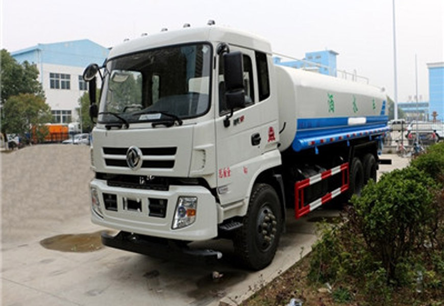 東風御龍18噸灑水車